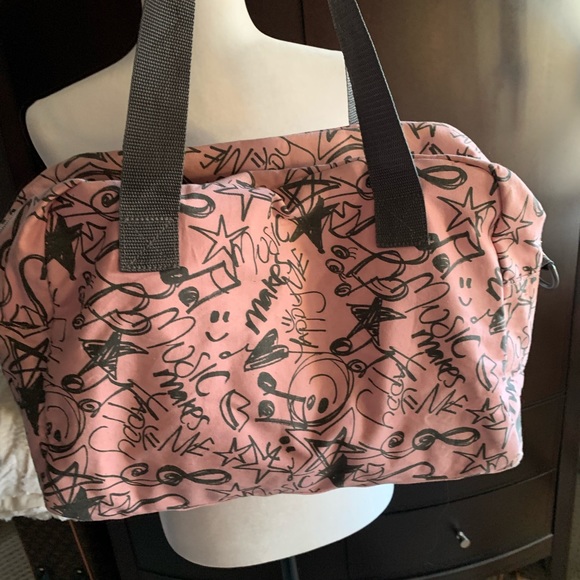 Justice Overnight/Weekender Medium Duffle Bag - Picture 6 of 12